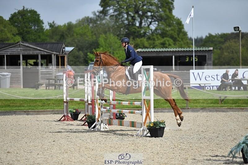 230514-105401-10276 - Cls 33b Snr 1.00m Open Final