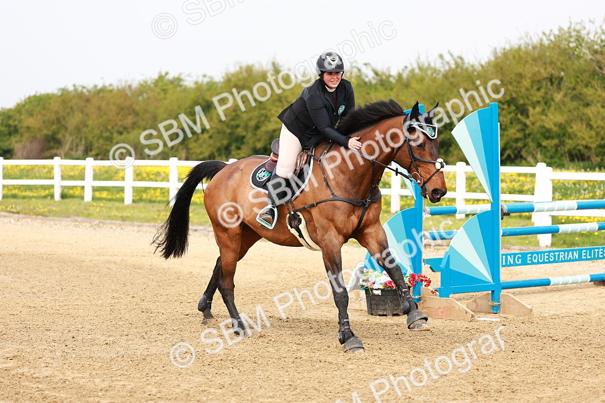  - Class 17 - Senior 1.05m