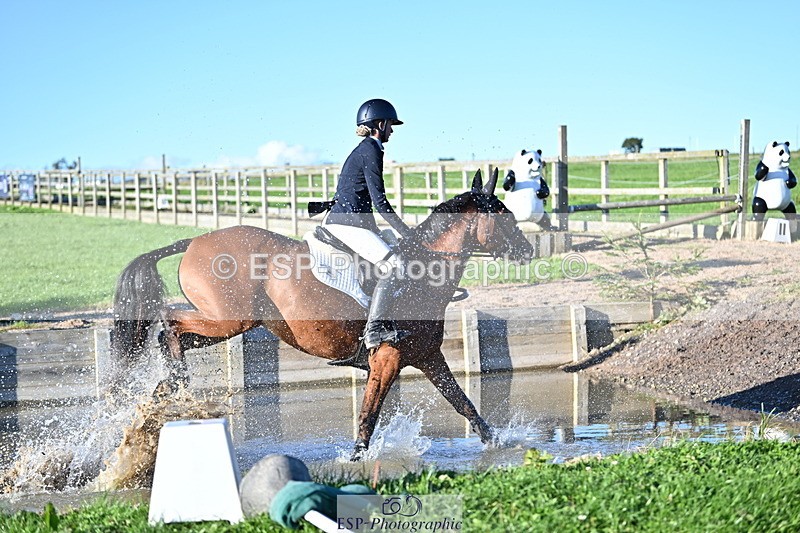 240912A-175458-02776 - Cls 7 Snr 90cm Open Speed Derby