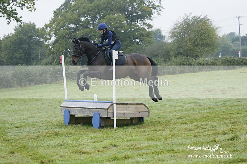 WWHT 171021 0012 - Novice Restricted (0.80m)  17/10/21