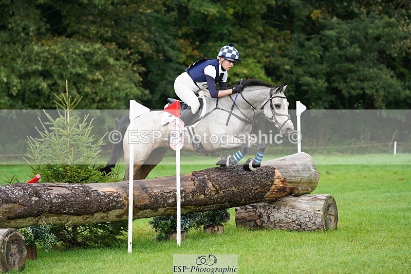 231021-100642-13671 - 619-GARVAGH.GOLDEN.OAK-Ella.Snow-SC+XC