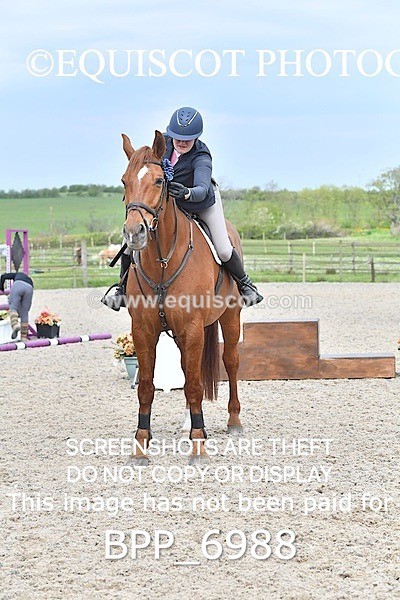 BPP_6988 - CLASS 4 FRI Senior BritiNovice/ 90cm Open