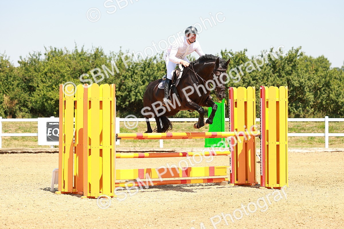 SBM_001473 - Class 4 - Senior Newcomers - 1.10m