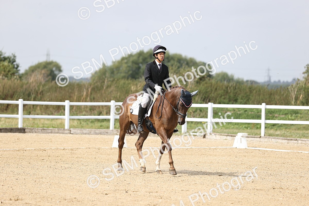 SBM_017389 - Class 14 - Novice 23 - 13.52-14.55