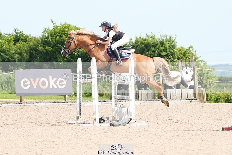 260523-152353-00761 - Cls 9 Pony Foxhunter and 1.10m Open