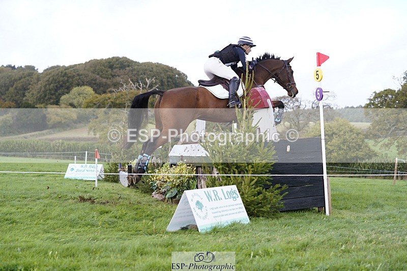 241025-122038-07924 - 127-Alexander.Bragg-STARSTRUCK.III