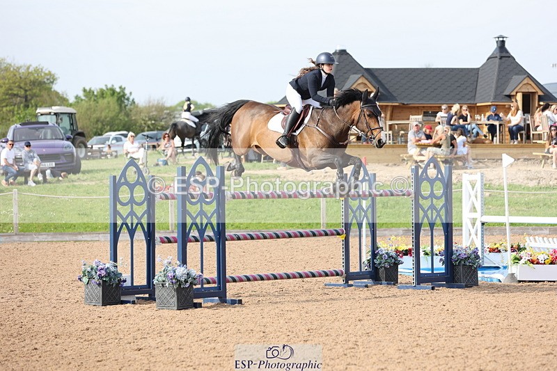 240511A-170922-15205 - Cls 38 National 1.40m Open