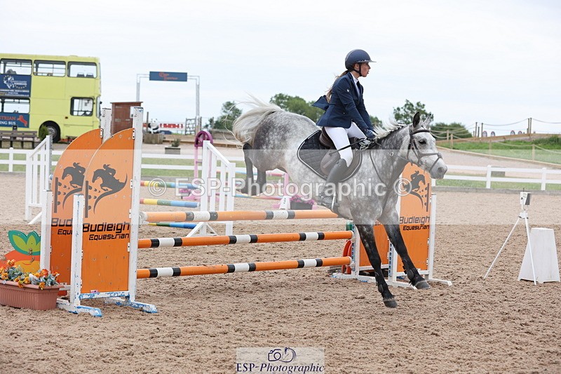 240630A-183008-16425 - Cls 28 Stepping Stones 128cm + 138cm