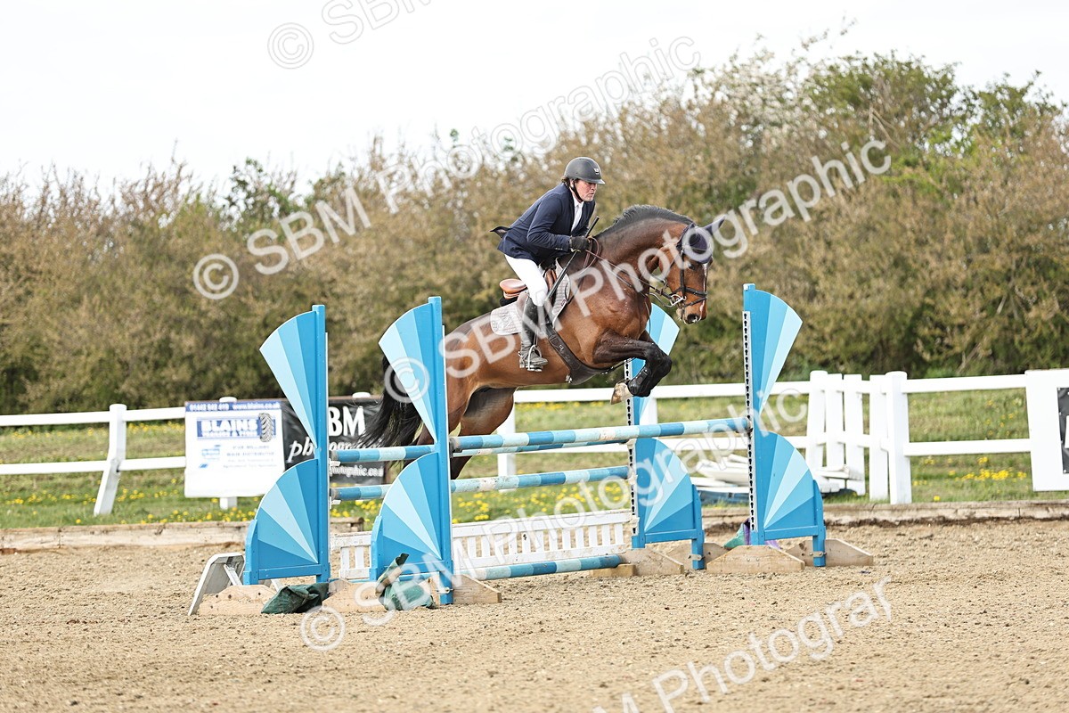 SBM_001369 - Class 4 - Senior Newcomers - 1.10m