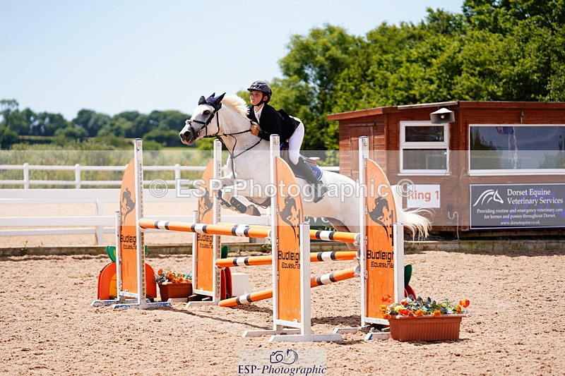 240629A-123542-05392 - Cls 18 Newcomers and 1m Open