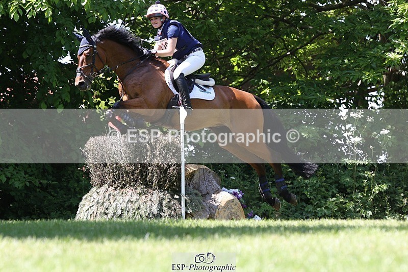 230527-143204-10386 - 329-VINTAGE_GRAFFITI-Alice_Hallows-XC