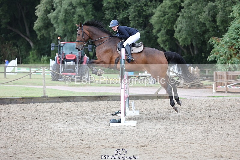 250831A-131152-10270 - Cls 42 Snr 1m Grand Prix