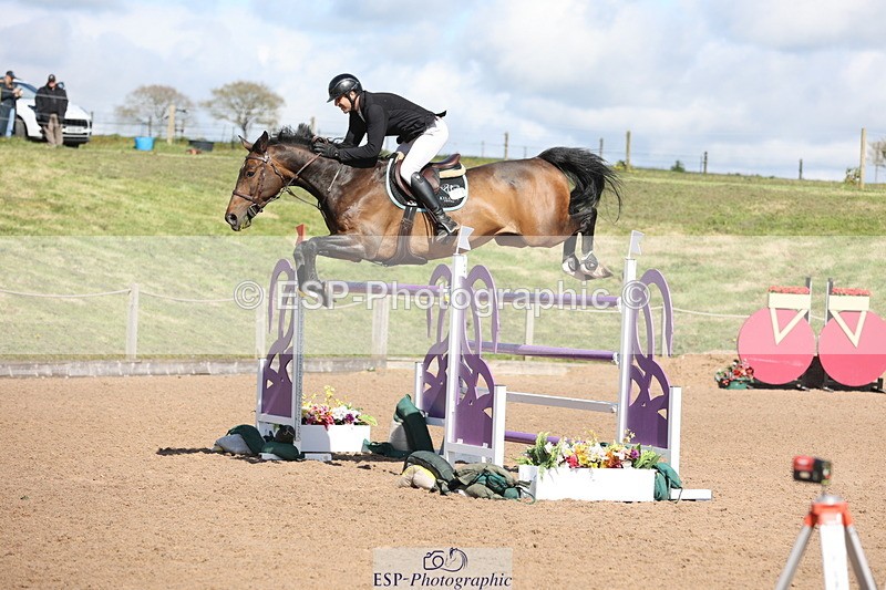 240419A-154416-08907 - Cls 10, 2 Star Big Tour 145cm  15.45 to 16.35 break