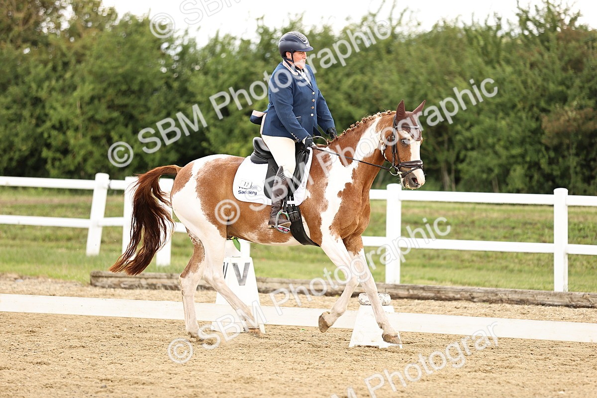 SBM_001952 - Class 2 - Novice 4 - 10.36-11.39