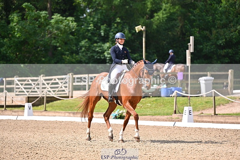 250523A-101733-05892 - C-261-Danielle.Dunn-ICI.DOR.DE.DONNA.CADANZA.Z