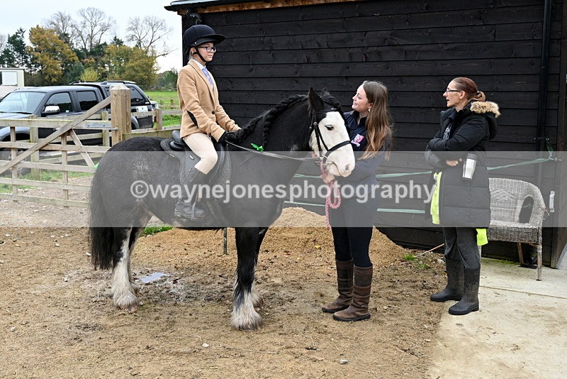 WJ7_5827 - Berks & Bucks - Children's Meet - The Old Farmhouse – Steventon.