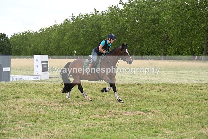 WJ6_4885 - Time at Jump 13:04 to 13:34