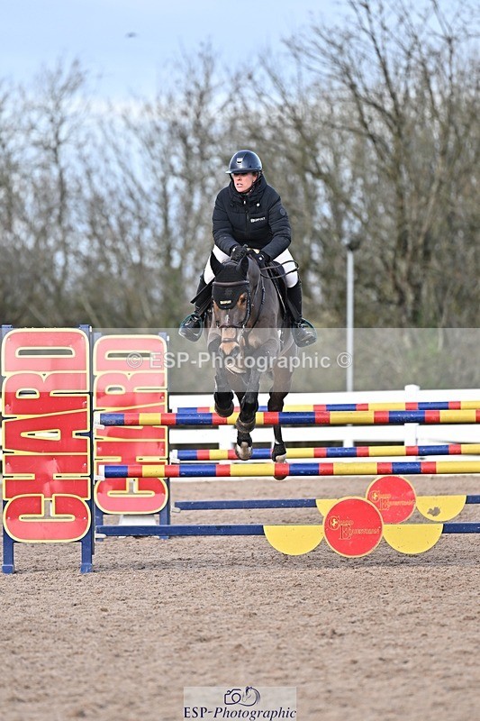 251126-125956-00557 - Cls 4 Newcomers and 1.10m