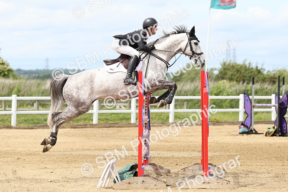 SBM_001001 - Class 4 - Senior Newcomers - 1.10m