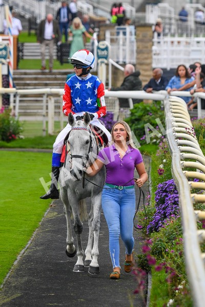 100923-Pony Race 2-0223 - Pony Race 2 12.45 The Dragon (TV and Film) Studios Pony Race 148cm & Under