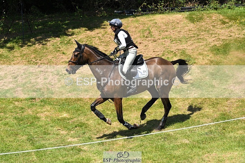 230527-141903-09904 - 324-DRUMGIVEN_MR_CHARISMA-Jeanette_Brakewell-XC