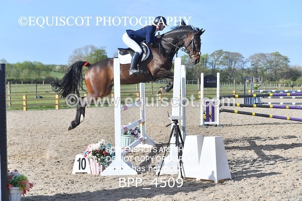 BPP_4509 - CLASS 9 Senior Newcomers/ 1.10m Open