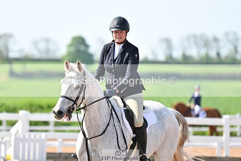 240509A-100134-00324 - Cls 1 British Novice and 90cm Open