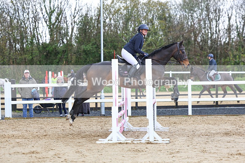 3E7A0691 - Class 4: Senior British Novice/90cm open