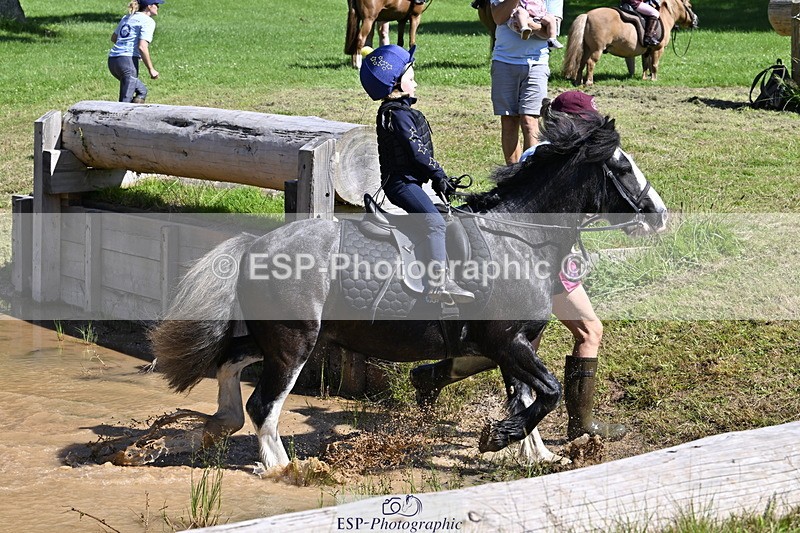 240728B-111639-01403 - Gemma's Group XC