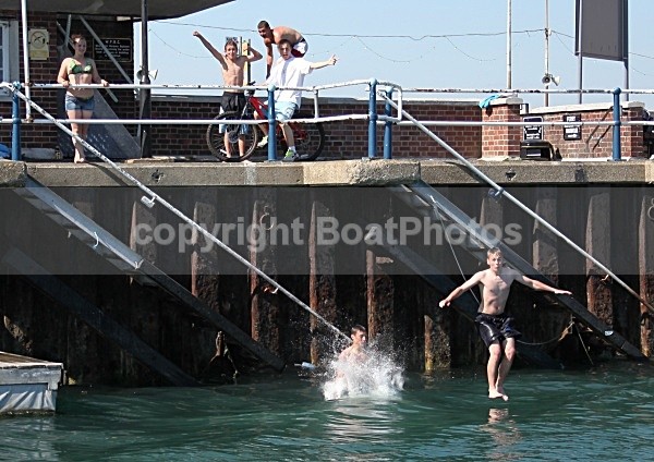 090602 DIVERS IMG_8315 - Water Skiiers / Wakeboarders