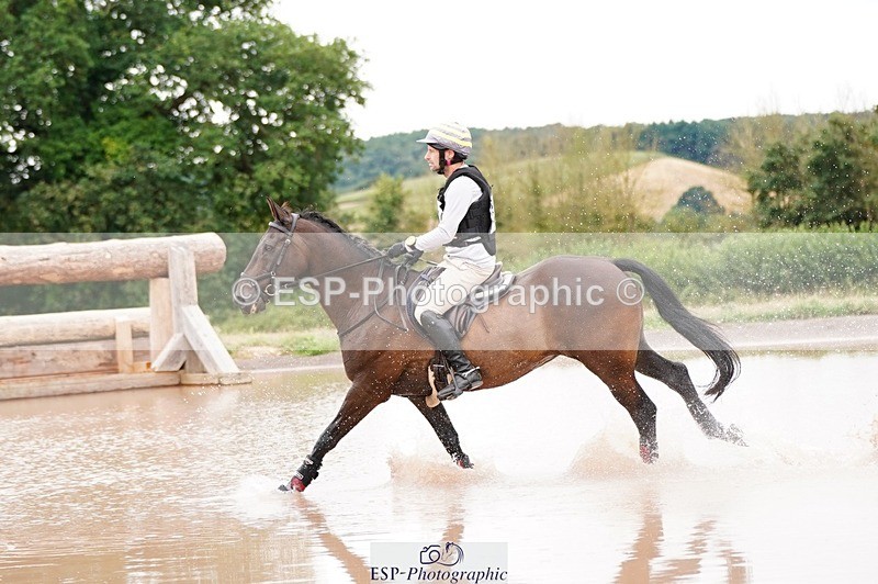 250803A-124602-13114 - M-556-Alex.Jupp-CARRY.ON.REGARDLESS