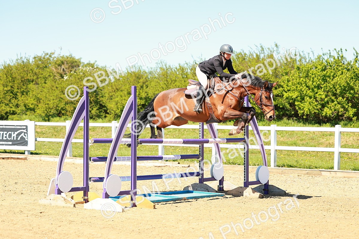 SBM_001387 - Class 4 - Senior Newcomers 1.10m