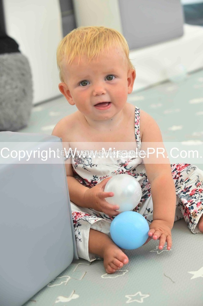 SH4_2074 - Bonny baby competition.