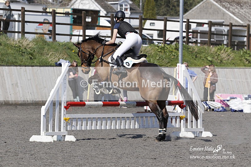 _EST1211 - Bourne Valley Riding Club Winter Showjumping 27/03/22