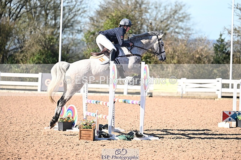 260318B-100131-00040 - Clear Round & Brit Nov 90cm