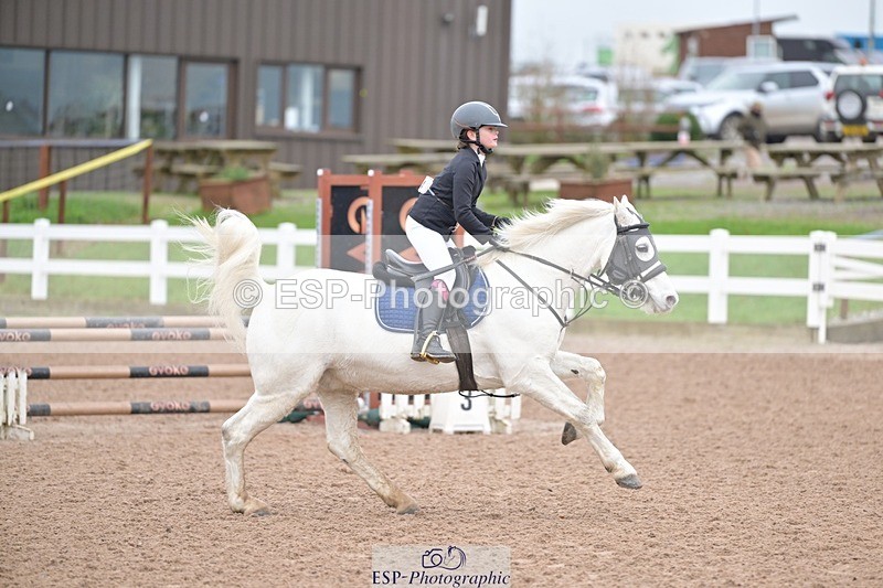 251116-113926-01269 - Cls 5 Pony Discovery and 90cm Open