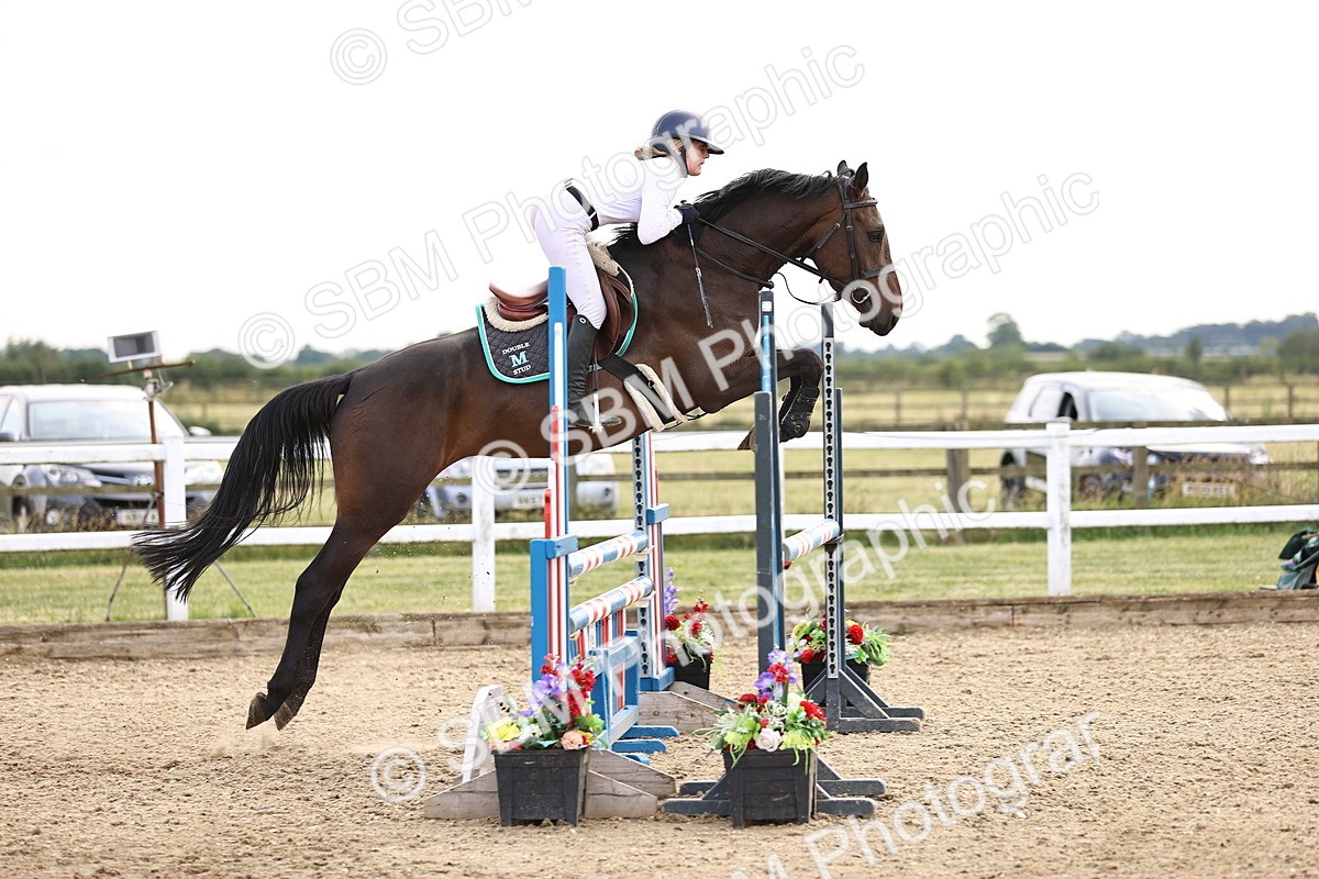 SBM_002450 - Class 18 - Ariat Senior British Novice- 90cm Open