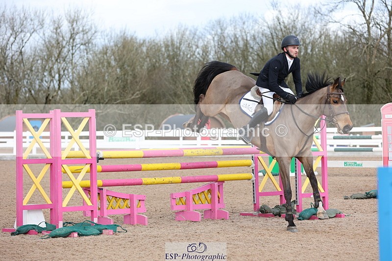 240223A-121526-01156 - Cls 4 Snr 1.05m Open