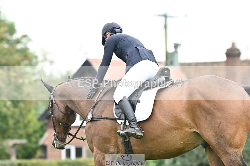 241024-143210-04339 - 582-Courtney.Romcke-JD.ON.THE.ROCKS