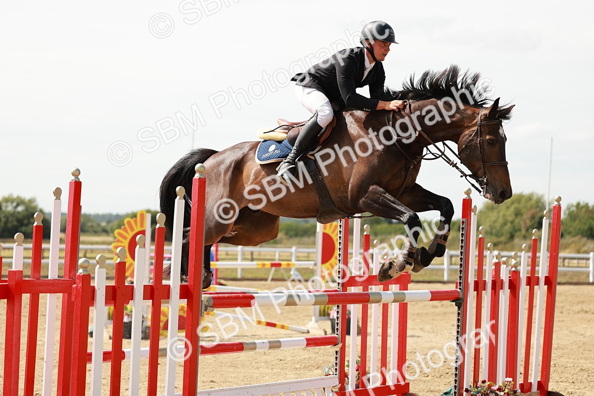 SBM_008066 - Class 4 - Senior Foxhunter - 1.20m Open