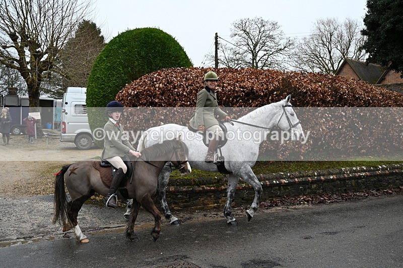 WJ7_9294 - Walk out..