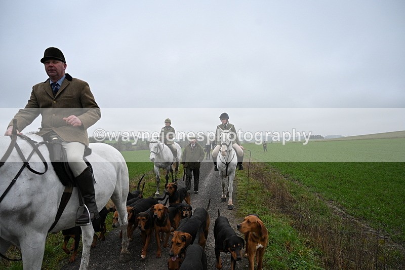 WJ7_9770 - Walk out..