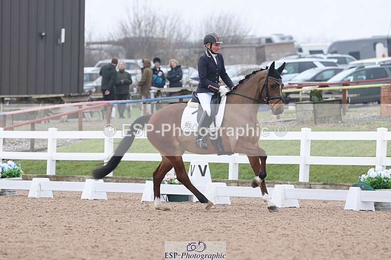 250216-104222-05058 - 221-Alice.Peternell-Noa.Le