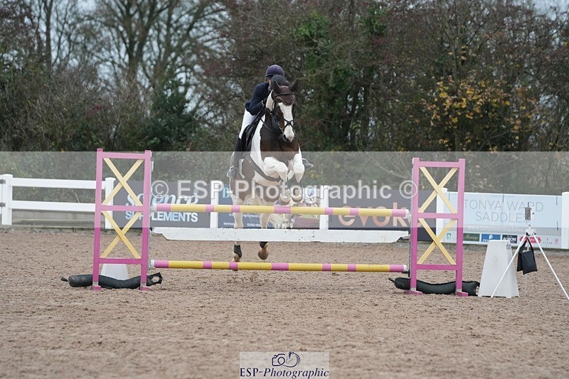 251109-115948-03696 - Cls 20 Newcomers and 1.10m Open