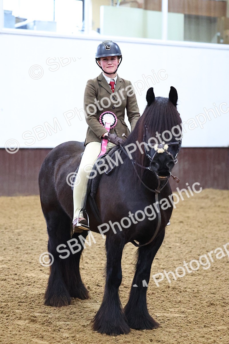 SBM_003212 - Class 35 - 60cm Training Stakes