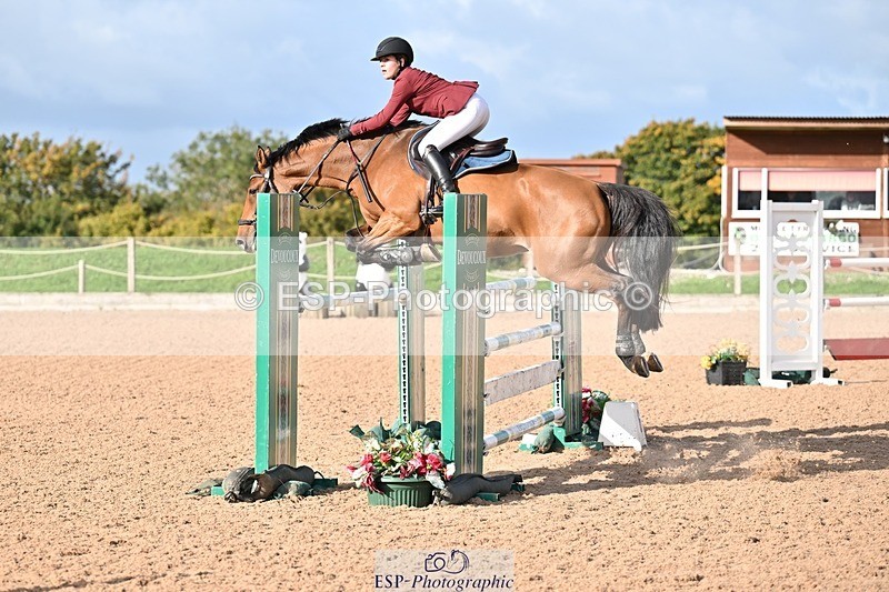 251005-102840-02773 - Cls 15 Foxhunter and 1.20m