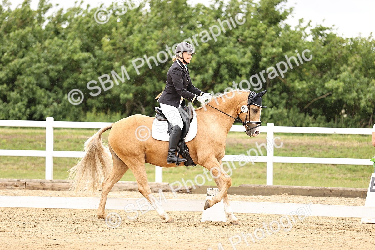 SBM_002100 - Class 2 - Novice 4 - 10.36-11.39