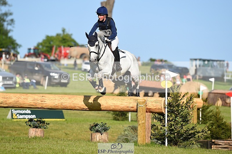 230527-181020-13748 - 172-VELOUMANI_TESS_LY-Aliene_Ruyter-XC