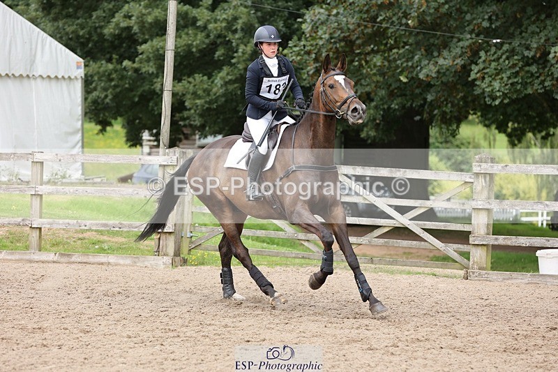 240803-141142-05956 - 183-Amelia_Hendy-WHISTLEDOWN_STAR