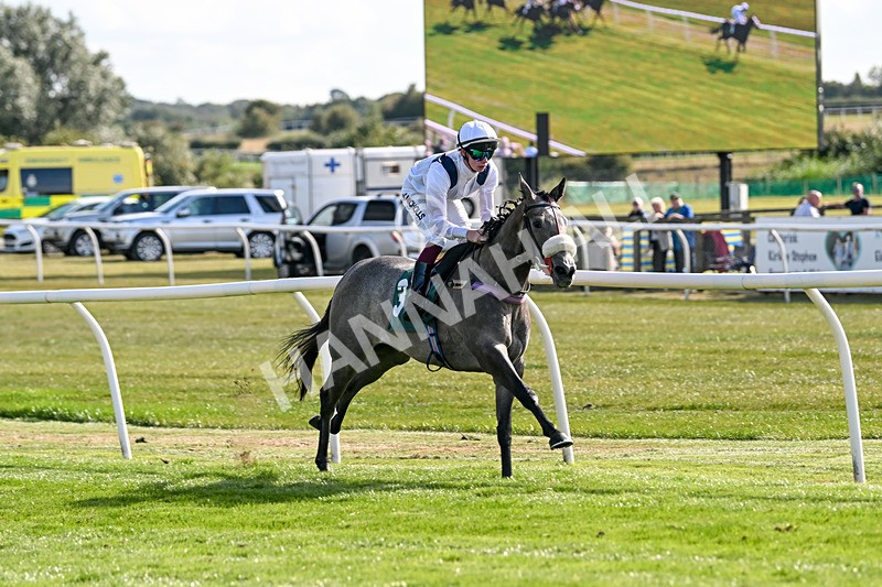 090925-Race 3-Maasai Mata-8651 - Race 3